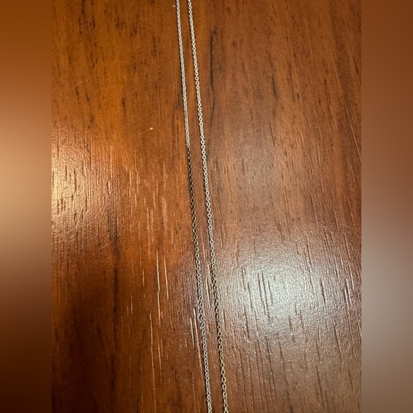 Elegant Gold Necklace with Crystal Pendant - Picture 2 of 4